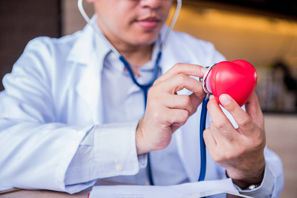 doctor, physical examination and Heart Disease Checker - Foto, Imagem