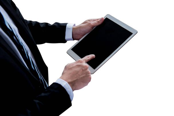 Азіатський бізнесмен працює над планшетом, стежкою і вирізом ізольованого на білому тлі - Фото, зображення