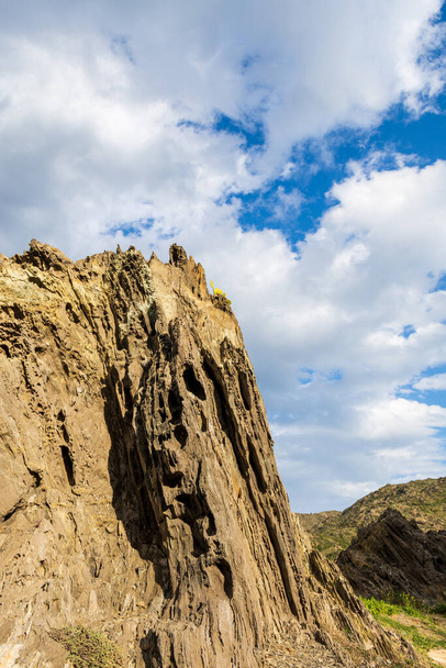 Espetaculares falésias e linha costeira rochosa de El Port de la Selva, Costa Brava, Catalonya, Espanha
 - Foto, Imagem