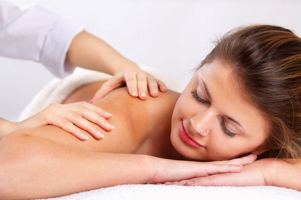Woman receiving massage - Foto, Bild