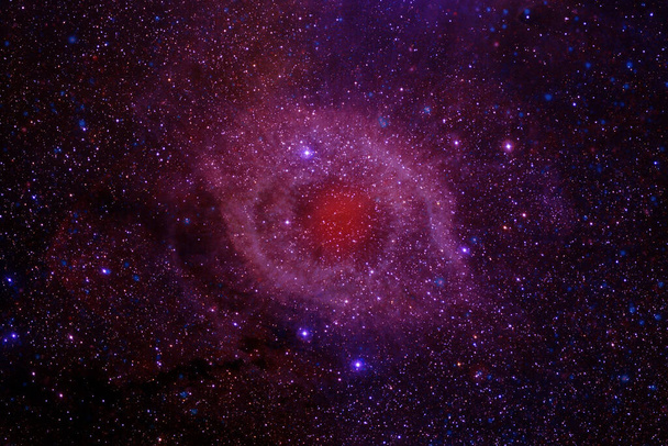 Nebulae ja tähdet avaruudessa, hehkuva salaperäinen maailmankaikkeus. Elementit tämän kuvan kalustettu NASA
. - Valokuva, kuva