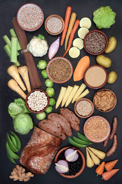 Vegaani terveys ruoka ruokavalio käsite elintarvikkeita runsaasti omega 3, proteiini, vitamiinit, kivennäisaineet, antosyaanit, antioksidantit, älykäs hiilihydraatteja ja ravintokuitua. Terveellinen eettinen ruokailukäsite. Litteä
.  - Valokuva, kuva