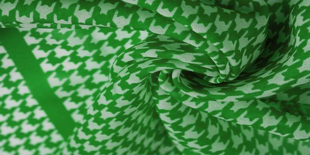 Texture, sfondo, motivo, tessuto di seta, la luminosità del colore verde su uno sfondo bianco. Modello sul tessuto ala famoso stilista francese. progetti soddisferanno i vostri desideri siete conosciuti - Foto, immagini