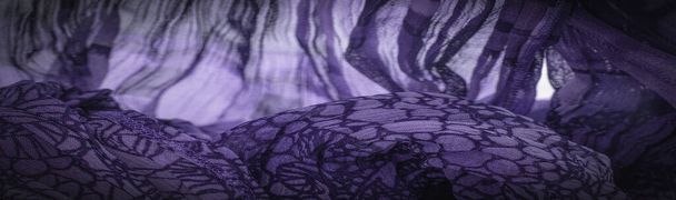 Textura de fondo, adorno decorativo, tela de seda azul lila oscura, patrón floral, ondulación, arrecife, ondulado, ondulado, ondulado, onda pequeña o una serie de ondas en la superficie de la tela
, - Foto, Imagen