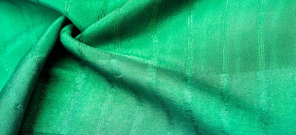 Doku, arkaplan, desen, çizgili basit yeşil kumaş. İpliğin çıkarılması ile oluşan çizgiler, - Fotoğraf, Görsel