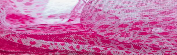 A textúra, háttér, minta, selyem szövet fehér piros színű textil. Jellemzői annyiban különböznek a szőtt anyagtól, hogy rugalmasabb és könnyebben tervezhető. - Fotó, kép
