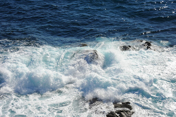 WAVES ON THE MEDITERRANEAN - SPAIN - Foto, afbeelding