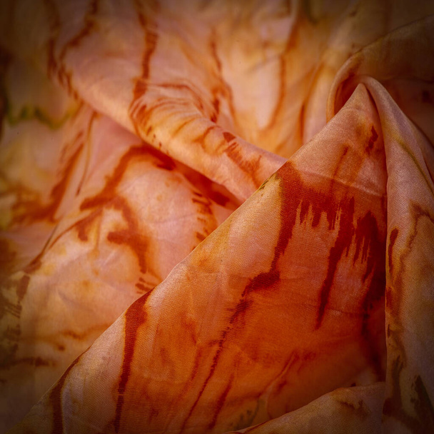 текстура, фон, візерунок, помаранчева шовкова тканина з абстрактним принтом, землею, контекстом, любов'ю, фольгою, полем
 - Фото, зображення