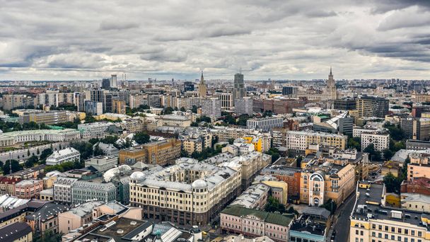 Cityscape της Μόσχας σε συννεφιά καιρού - Φωτογραφία, εικόνα