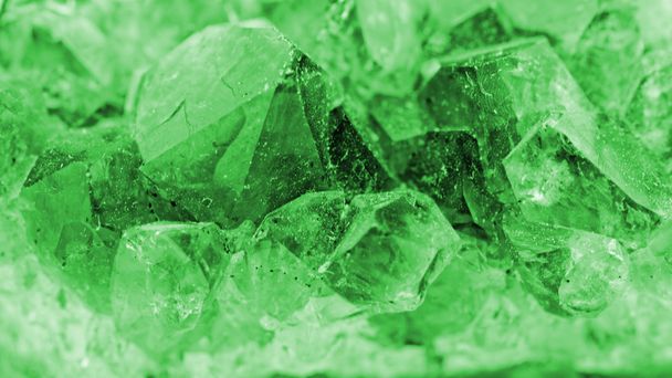 zümrüt renkli kristal makro fotoğraf - Fotoğraf, Görsel