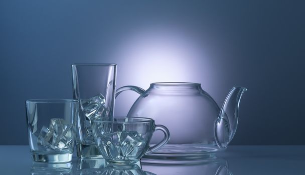 ガラスのティーポットとカップ - 写真・画像