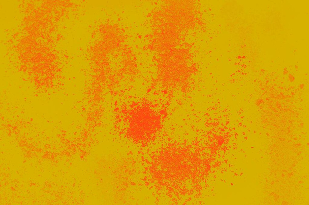 Abstraktní žlutá hořčice barva pozadí s oranžové prášek skvrny. Abstraktní pozadí - Fotografie, Obrázek