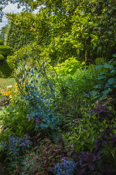 Great Dixter es una casa y jardines en Northiam, East Sussex, lugar famoso
. - Foto, Imagen