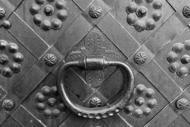 staré středověké brány kovové pozadí - Fotografie, Obrázek