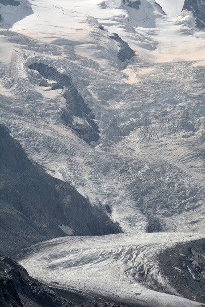 The ice fall below the Piz Bernina above St Moritz, in the Swiss Alps - Foto, Imagem