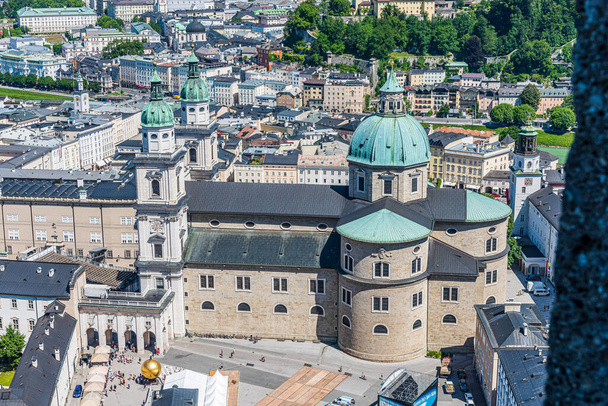 Cattedrale di Salisburgo e il centro storico di Salisburgo, vista dalla Fortezza Hohensalzburg
 - Foto, immagini