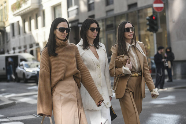 Milan, Italy - February 21, 2020: Street style appearance during Milan Fashion Week - streetstylefw20 - Foto, imagen