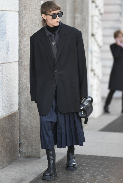 Milan, Italy - February 21, 2020: Street style appearance during Milan Fashion Week - streetstylefw20 - Foto, afbeelding