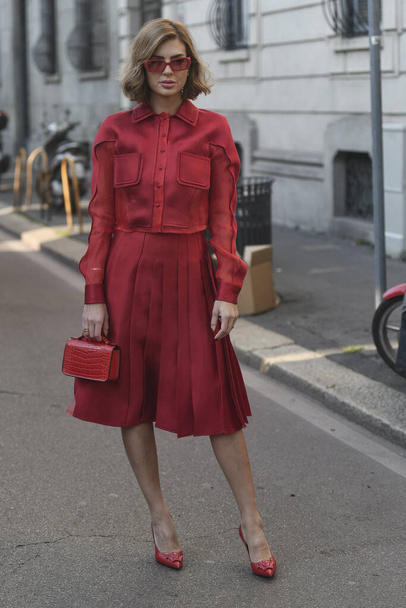 Milan, Italy - February 22, 2020: Street style appearance during Milan Fashion Week - streetstylefw20 - Foto, Imagen