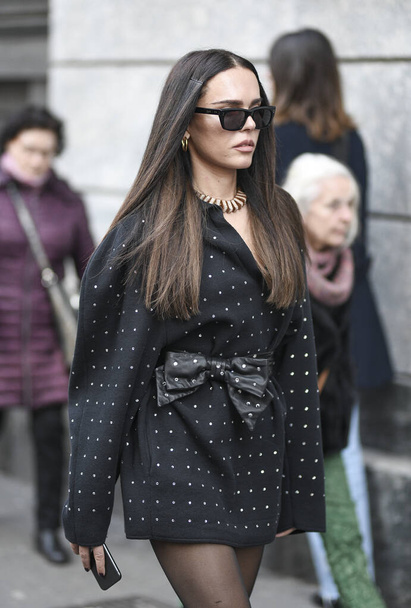 Milan, Italy - February 22, 2020: Street style appearance during Milan Fashion Week - streetstylefw20 - Foto, imagen