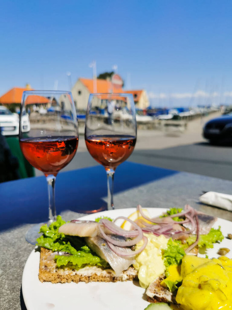 Délicieux repas au Danemark dans un café
 - Photo, image