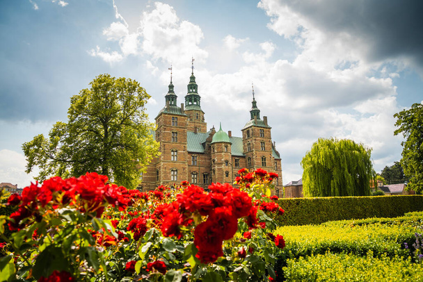 Piękny zamek Rosenborg w Kopenhadze - Zdjęcie, obraz