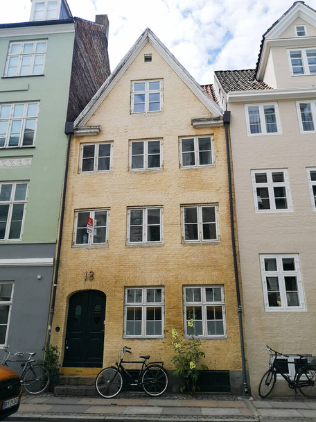 Copenhagen, Denmark - July 16, 2019. Beautiful streets of Copenhagen travel background - Fotoğraf, Görsel