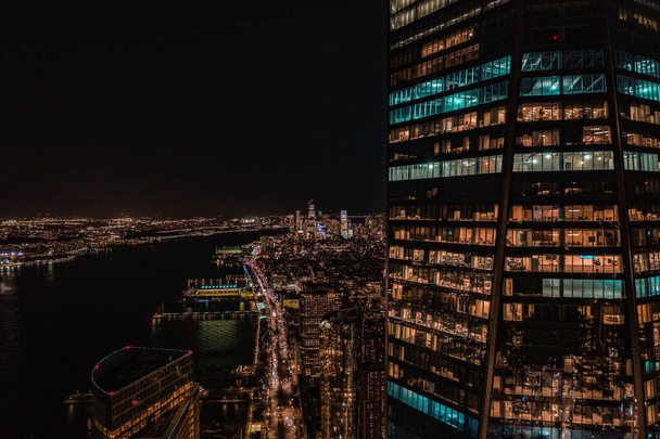 Vista aérea del WTC de Nueva York por la noche
 - Foto, imagen