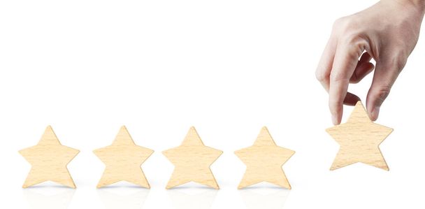 Dřevěná pětihvězdičkový ve tvaru ruky. Nejlepší vynikající podnikatelské služby rating zkušenosti zákazníků koncept - Fotografie, Obrázek