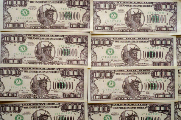Háttérinformáció hamis bankjegyekről, amelyek névértéke 1 millió dollár. - Fotó, kép