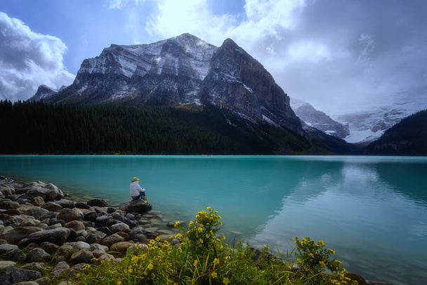 Lake Louise, Banff, Alberta Kanada travel destination with turquoise water - Photo, Image