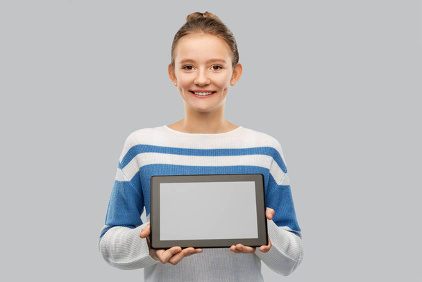 happy smiling teenage girl with tablet computer - Photo, Image