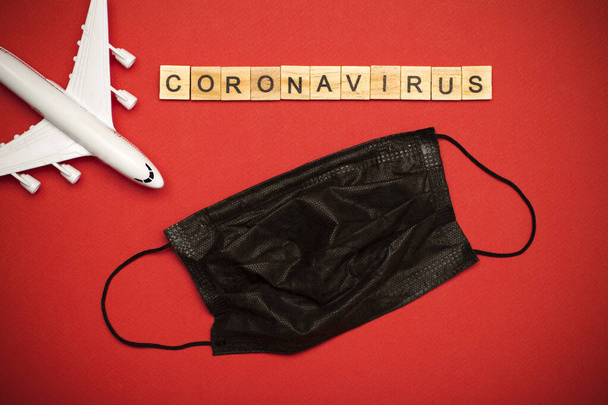 Coronavirus-járvány. Repülési tilalom és zárt határok a turisták és utazók számára koronavírussal (kovid 19) Európából és Ázsiából. Repülőjegy-visszatérítések és útvonalváltozások. - Fotó, kép