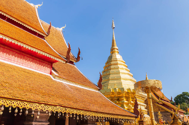 Wat Phra Bu DOI Suthep Chiang Mai, Tayland kuzeyinde ünlü tapınağı olduğunu - Fotoğraf, Görsel