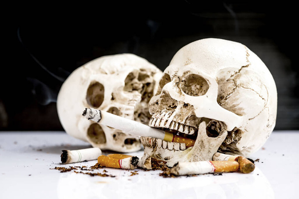 Ne a přestaňte kouřit na Světový den bez tabáku. - Fotografie, Obrázek