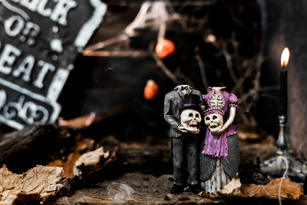 Šťastný Halloween koncept. Trick or treat in autumn season. Strašidelný a strašidelný symbol v noci. - Fotografie, Obrázek