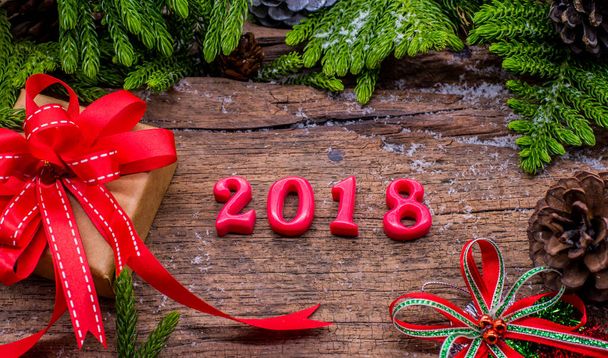 Feliz Ano Novo 2018, decoração de Natal com número de ano
 - Foto, Imagem