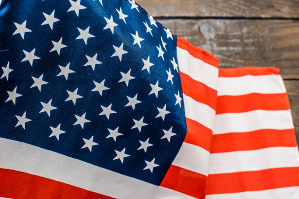 Американський прапор з фоном для Memorial, Flag, Independence, Election and Veterans Day - Фото, зображення