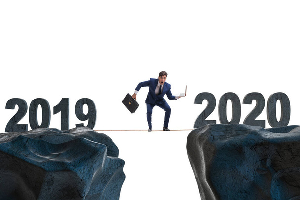 Επιχειρηματίας σε σφιχτό σχοινί από το έτος 2019 έως το 2020 - Φωτογραφία, εικόνα
