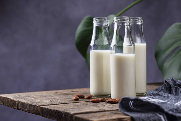 Latte di grano saraceno non caseario senza lattosio
 - Foto, immagini