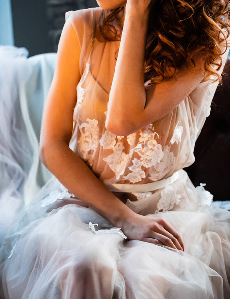 elegant bride indoor, close up - Φωτογραφία, εικόνα