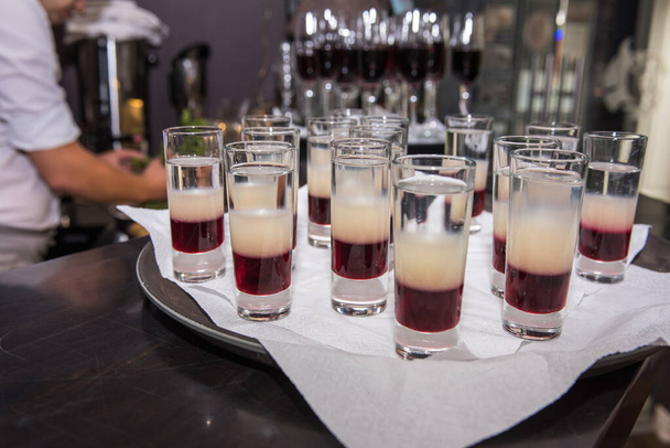 boissons alcoolisées, mélanges, cocktail, banquet
  - Photo, image