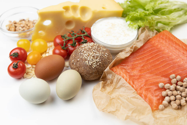 Gezond eten. Ingrediënten voor een laag koolhydratengehalte ketogeen dieet. Periodieke nuchtere conceptie. - Foto, afbeelding