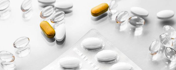 Pillen, Kapseln und Probiotika, Gesundheitswesen und Medizin zum Virenschutz - Foto, Bild