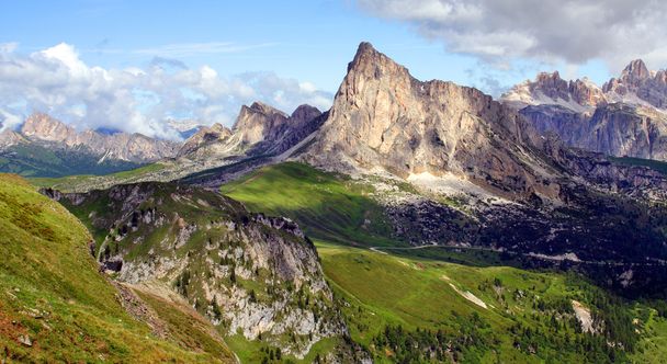 Dolomiti berg - Foto, afbeelding