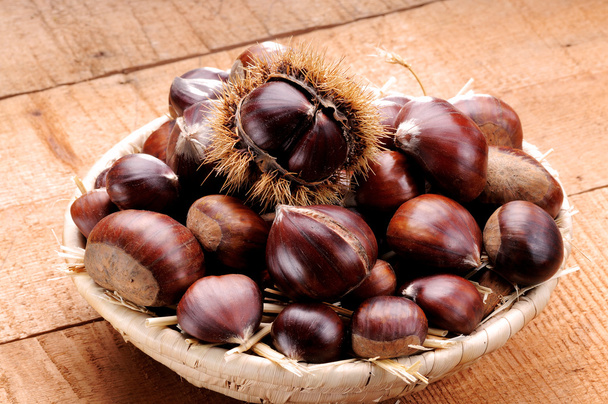 Basket of chestnuts - Photo, Image