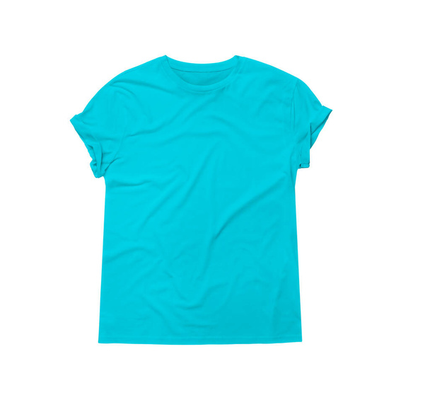 Una camiseta elegante Mock Up In Scuba Blue Color para ayudarle a mostrar sus diseños como un diseñador gráfico profesional
  - Foto, imagen