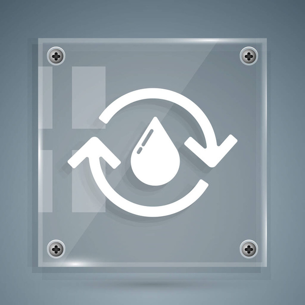 White Recycle clean aqua icon isoliert auf grauem Hintergrund. Wassertropfen mit Zeichenrecycling. Quadratische Glasscheiben. Vektorillustration - Vektor, Bild