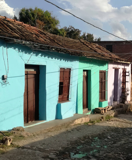 színes és gyönyörű bouse Kubában - Fotó, kép