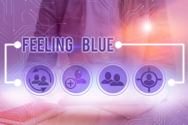 "Blue Feeling" diye bir mesaj. Üzüntüden ya da birini kaybetmekten dolayı çaresizlik duyma konsepti. - Fotoğraf, Görsel
